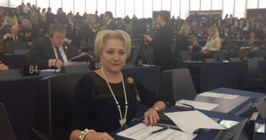 Stire din Politică-Administrație : Femeile din PSD se reunesc la Școala Politică de Vară din stațiunea Mamaia