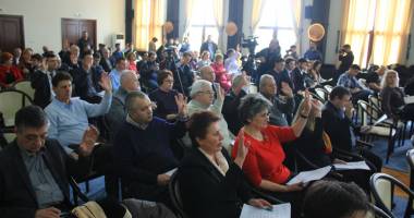Stire din Politică-Administrație : PNL și PSD caută consilieri în Constanța. Cine pleacă și cine vine