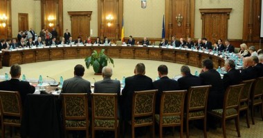 Stire din Politică-Administrație : Social-democrații se reunesc pentru a valida lista candidaților la PE