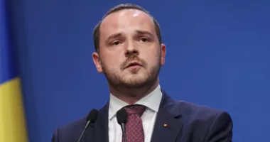 Stire din Actualitate : Ministrul Sănătății, precizări despre decizia ca prima zi de concediu medical să fie neplătită