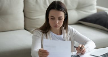 Stire din Actualitate : Ce soluții găsesc românii pentru facturile mari de la energie