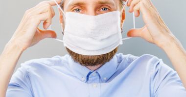 Stire din Actualitate : EXPLOZIE DE CAZURI COVID, deşi peste 70% din populație este vaccinată!