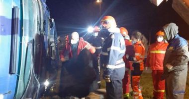 Accident grav pe A1: Un șofer de TIR a murit strivit în cabină