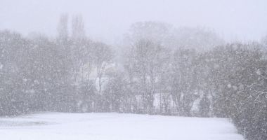 Stire din Social : ANM. Atenţionări Cod galben de ninsori şi viscol, până vineri dimineaţa