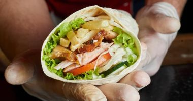 Stire din Social : DSP: Shaorma care a îmbolnăvit 134 de oameni era contaminată cu Salmonella