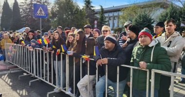 GALERIE FOTO Peste 1000 de constănțeni prezenți la parada militară de Ziua României - 6