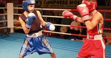 Stire din Sport : Pugiliștii dobrogeni se reunesc  la Năvodari,  de sărbători