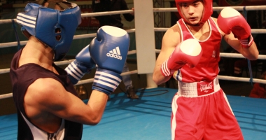 Stire din Sport : Pugilistul Enver Amiș debutează, astăzi, la Turneul Preolimpic