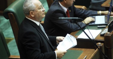Stire din Politică-Administrație : Senatorul Puiu Hașotti:  "Cer PSD Constanța retragerea sprijinului politic pentru Remus Cernea"