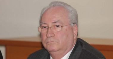 Stire din Politică-Administrație : Senatorul Puiu Hașotti, reclamat pentru declarații homofobe