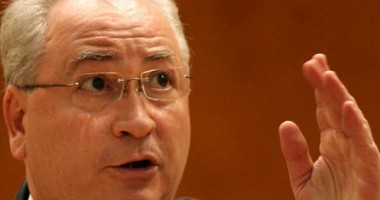 Stire din Politică-Administrație : Puiu Hașotti depune, astăzi, jurământul pentru funcția de ministru al Culturii