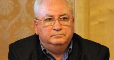 Stire din Economie : Plângere penală împotriva ministrului culturii, Puiu Hașotti