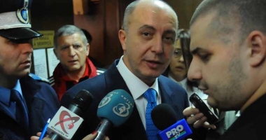 Stire din Eveniment : Zi decisivă pentru miliardarul Puiu Popoviciu. Procurorii au cerut 14 ani de detenție