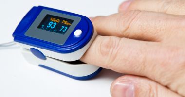 Stire din Sănătate : Controlarea pulsului degetului, utilă în detectarea bolilor cardiovasculare