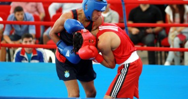 Stire din Sport : Pumni împărțiți din belșug,  la "Mamaia Boxing 2014"