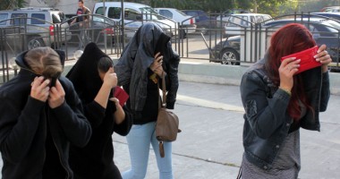 Stire din Eveniment : Pușcărie pentru o fostă învățătoare care racola eleve pentru prostituție