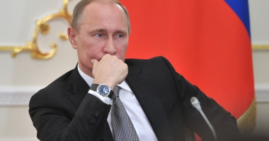 Vladimir Putin cere înghețarea producției de petrol