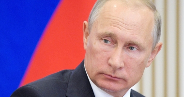 Stire din Actualitate : Putin, de acord cu misiunea "căștilor albastre" în zona de conflict din Ucraina