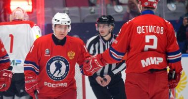 Stire din Actualitate : Vladimir Putin și Aleksandr Lukașenko au ieșit împreună la hochei pe gheață