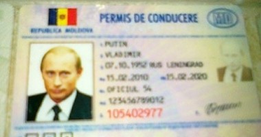 Stire din Actualitate : Permis fals pe numele lui Putin, găsit la Chișinău