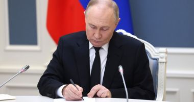 Stire din Actualitate : Vladimir Putin a semnat decretul prin care lărgeşte domeniul de utilizare a armelor nucleare