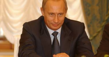 Stire din Eveniment : Activitățile navale ruse în Marea Neagră, Marea Baltică și în Mediterană, extinse de Putin