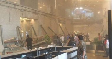 Un tavan al Bursei din Jakarta s-a prăbușit: peste 70 de răniți