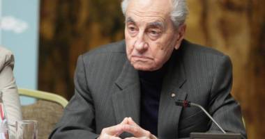 Stire din Politică-Administrație : Quintus: E nevoie să ajungem la alegeri anticipate în măsura în care, constituțional, este posibil