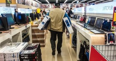 Vineri începe a doua etapă a programului „Rabla pentru electrocasnice” unde intră televizoare, laptopuri şi tablete