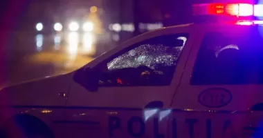 Stire din Eveniment : Obiect misterios, asemănător unei rachete, a fost descoperit pe plaja Corbu