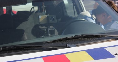 Stire din Eveniment : Atenție, șoferi! Iată unde te întâlnești cu radarele poliției rutiere