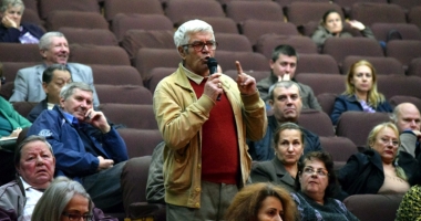 Stire din Social : Constănțenii, foc și pară pe RADET. "Plătim ca papagalii!"