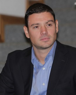 Cum vor să ajute restanțierii la bănci deputații Mircea Dobre și Radu Babuș - 2