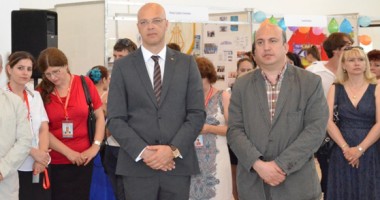 Stire din Cultură-Educație : Răducu Popescu și Dănuț Epure, la Congresul Educației