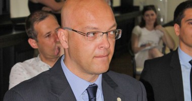 Stire din Cultură-Educație : Ședință cu directorii constănțeni de școli