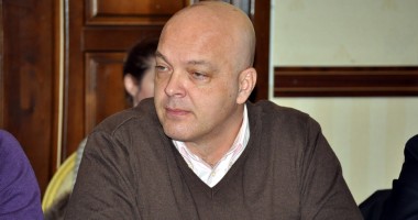 Stire din Cultură-Educație : Când a mințit Răducu Popescu? Inspectorul general  și-a "decapitat" adjunctul