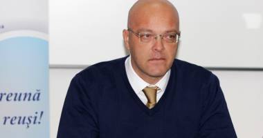 Stire din Cultură-Educație : Răducu Popescu intră în videoconferință cu părinții