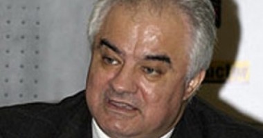 Stire din Economie : Director BNR: Toate pensiile ar trebui impozitate, 30% din bugetari ar trebui dați afară