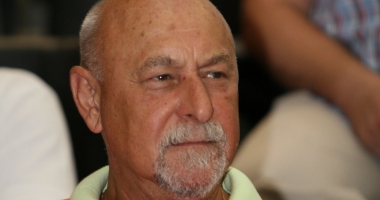 Stire din Cultură-Educație : Prof. Victor Rădulescu, condus astăzi pe ultimul drum