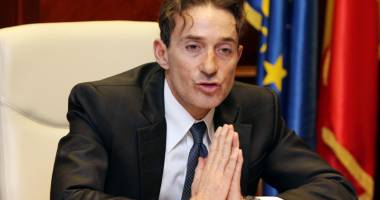 Stire din Politică-Administrație : "Nu mă mai interesează politica. Nu voi participa la alegerile PSD"