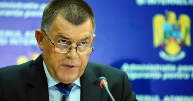 Stire din Politică-Administrație : Accident aviatic / Ministrul de Interne Radu Stroe și-a dat DEMISIA!