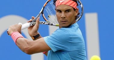 Stire din Sport : Tenis / Rafael Nadal debutează cu o victorie în fața lui Paire la Roland Garros