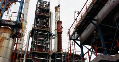 Lucrare spectaculoasă la Rafinăria Petromidia. Piesă de 45 de tone, ridicată la 50 metri în aer - 2