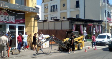 Stire din Eveniment : Și-au băgat și vecinii în belea cu RAJA
