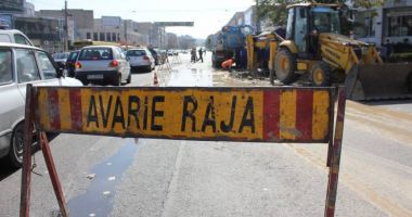 Stire din Social : Atenție, șoferi! Trafic îngreunat pe strada I.L. Caragiale din Constanța. Se lucrează la conductele de apă