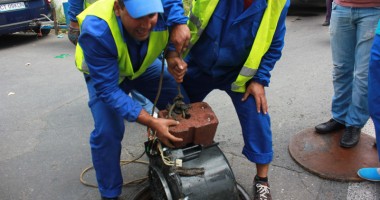 Stire din Social : Ce au găsit echipele RAJA care curăță canalizarea din Constanța