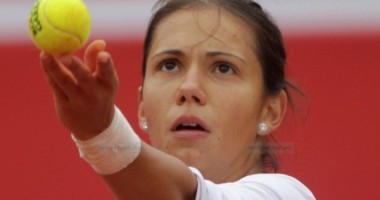 Stire din Sport : Tenis: Raluca Olaru, calificată în semifinalele probei de dublu WTA de la Baku