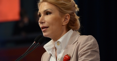 Stire din Politică-Administrație : Raluca Turcan, validată președinte interimar al PNL