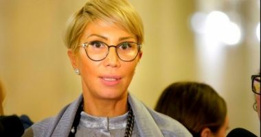 Stire din Politică-Administrație : Raluca Turcan: Săptămâna aceasta ne vom angaja răspunderea pe recursul compensatoriu
