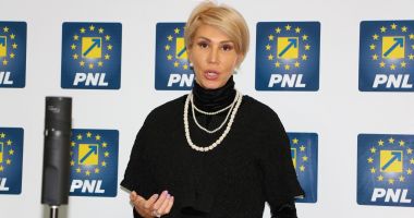 Stire din Politică-Administrație : Raluca Turcan: "Somez PSD să voteze în favoarea anticipatelor"